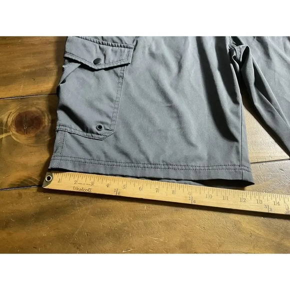 Denali Cargo Shorts Mens Size 40 Gray Flat Front Stretch Fit - Picture 8 of 9